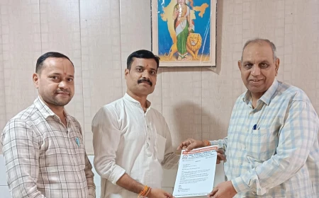 हाथरस में आशीष सेंगर बने उपजा के जिलाध्यक्ष, प्रदेश अध्यक्ष प्रदीप शर्मा ने सौंपा मनोनयन पत्र