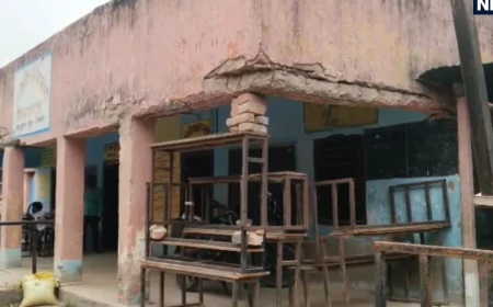 बच गई जान: बेंच-डेस्क के सहारे टिकी थी स्कूल की छत; विधायक मैथिली ठाकुर की मांग पर विद्यालय शिफ्ट