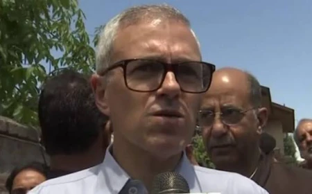 महिला अधिकारी से दुर्व्यवहार पर उमर अब्दुल्ला सख्त, बोले— धमकी और डराने वाला व्यवहार बर्दाश्त नहीं