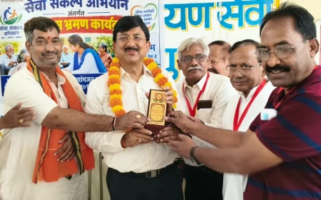 अंतर्राष्ट्रीय वरिष्ठ नागरिक दिवस पर 250 वृद्धजनों का सम्मान, कलेक्टर ने परोसा भोजन