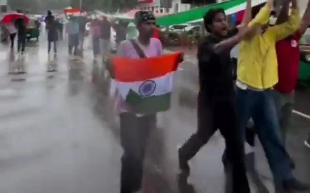 Delhi Sees ‘Tiranga March’ Against SIR, Around 100 Protesters Detained