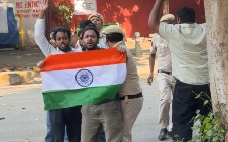 जंतर-मंतर पर रोक के बावजूद पहुंचे CJP के तीन नेता हिरासत में, दिल्ली पुलिस ने की कार्रवाई