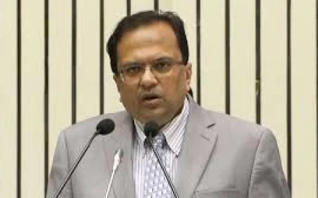 दिल्ली में पाबंदियों पर घिरे गृह सचिव, सुप्रीम कोर्ट से बिना शर्त माफी मांगी