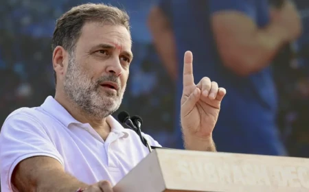 आरएसएस पर राहुल गांधी के बयान से विवाद, विहिप ने लगाया बौद्धिक दिवालियापन का आरोप
