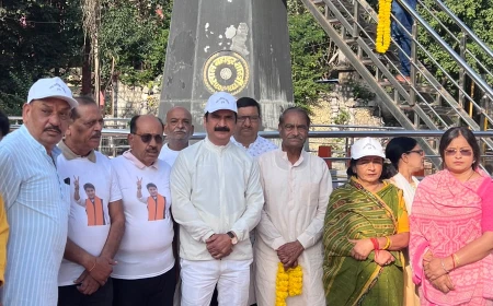 भाजपा ने गांधी जयंती पर महात्मा गांधी और लाल बहादुर शास्त्री को दी श्रद्धांजलि, प्रतिमाओं पर किया माल्यार्पण