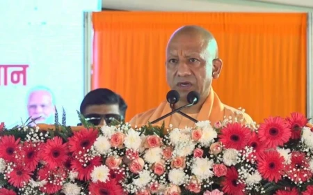 बरेली में सीएम योगी बोले- यूपी में सुरक्षा का माहौल, ग्राम प्रहरियों के मानदेय में बढ़ोतरी का ऐलान