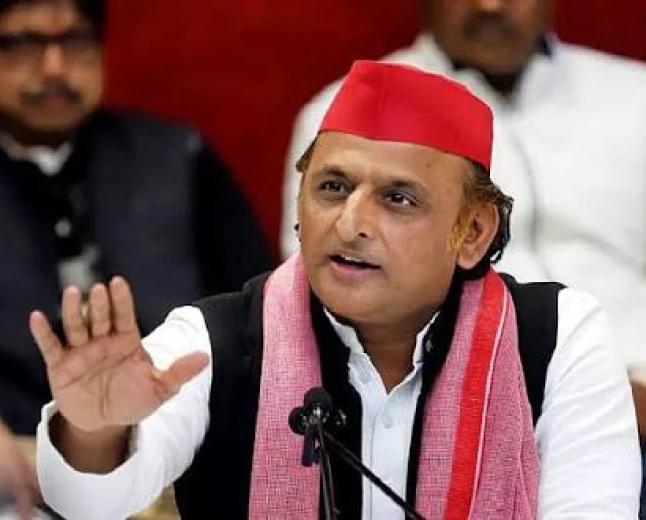 अखिलेश यादव के भाजपा से बैंकिंग व्यवस्था पर 12 सवाल, बोले- बैंक मजबूत हुए तो बेचे क्यों जा रहे, जनता का पैसा कहां जा रहा?