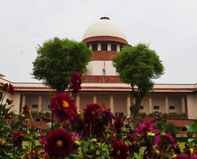 तेजाब हमलों पर सुप्रीम कोर्ट सख्त, केंद्र से मांगा हलफनामा; दिशानिर्देशों पर उठाए सवाल