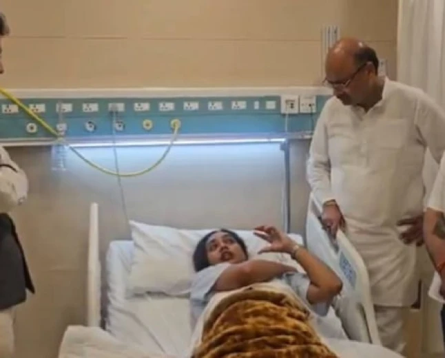 विपक्ष के मार्च में गर्भवती महिला पत्रकार को धक्का देने का आरोप, राहुल गांधी पर उठाए सवाल