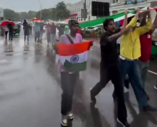 Delhi Sees ‘Tiranga March’ Against SIR, Around 100 Protesters Detained