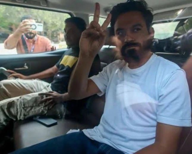 लंदन की लाखों की नौकरी छोड़ी, संघर्ष का रास्ता चुना: अभिजीत दिपके ने बताई आशु और सौरव की कहानी