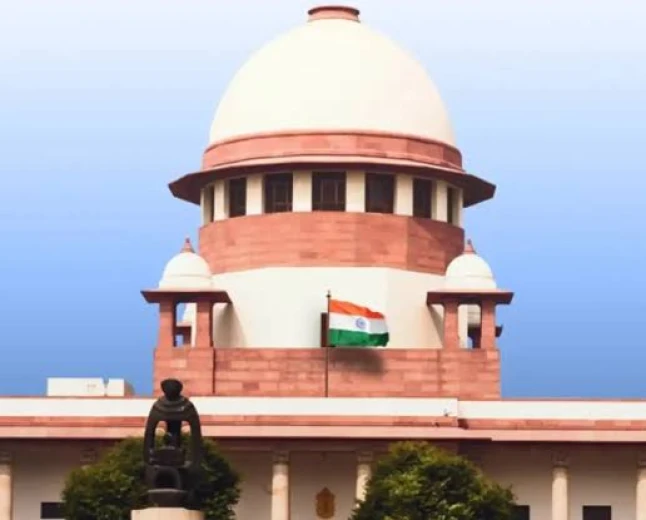 रिश्वत मांगने वाले अफसरों पर सुप्रीम कोर्ट सख्त, जांच के लिए पहले मंजूरी जरूरी नहीं
