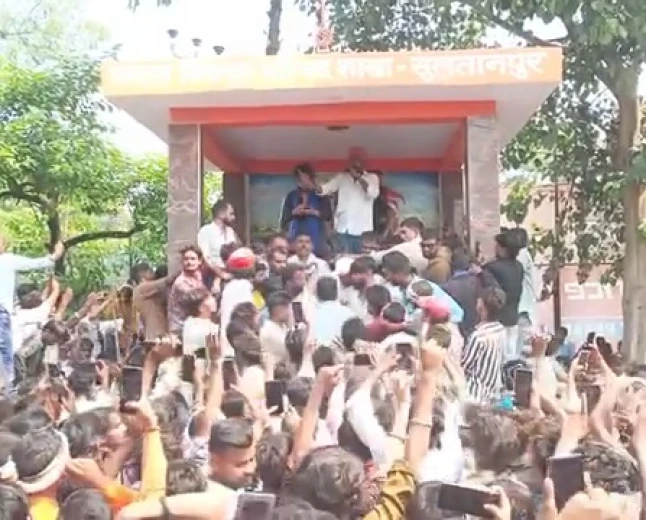 सुलतानपुर में संजय यदुवंशी के समर्थन में उमड़ा जनसैलाब, करीब 3000 लोगों की भीड़ ने भरी हुंकार