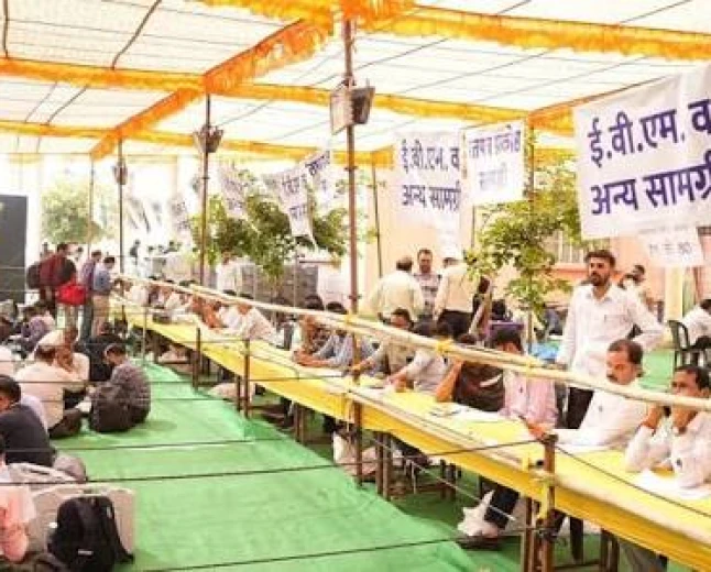 हजारीबाग में सीआईएसएफ की बड़ी कार्रवाई, 156 टन अवैध कोयला और दो वे-ब्रिज जब्त