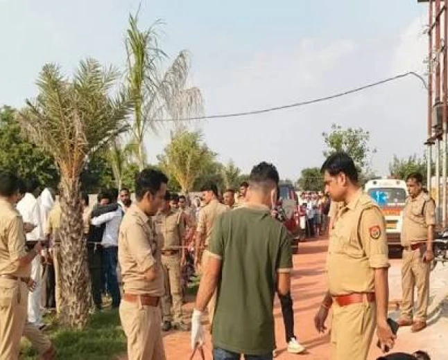 आगरा: युवक ने युवती को गोली मारी, फिर खुद की जान; कॉलोनी में मचा हड़कंप